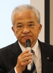 151006top2 説明をする樋口社長