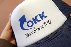 帽子も100周年仕様だ！