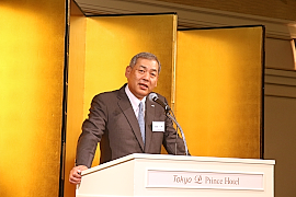 150530フルパ1 あいさつする梶本会長