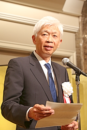 新会長に就任した辻本日立建機社長