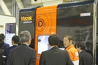 金型や医療分野で威力を発揮する「UD－400／5X」