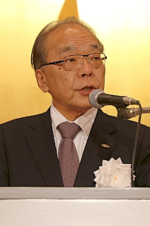 180118日本工作機械工業会 飯村会長 あいさつする飯村会長