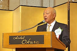 180118産業機械工業会 佃会長 あいさつする佃会長