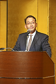 180118NaITO坂井社長 あいさつをする坂井社長