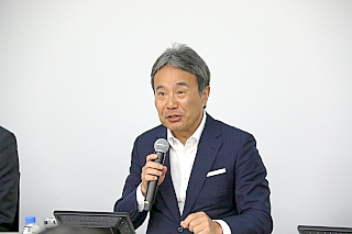 180611DMG森精機2 説明をする森社長