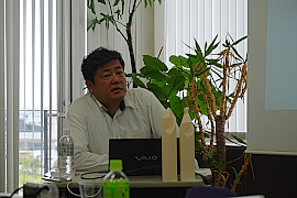 191008イワタツール 新製品の概要を説明する岩田社長