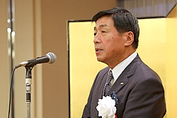 191021機械工具7 あいさつする石川会長