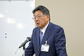 180413DMG森精機2 説明をする髙山専務