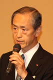 挨拶する増田氏