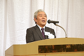 150129輸入協会1 あいさつする千葉会長