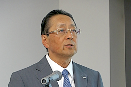 161112ジェイテクト1 説明をする井坂副社長