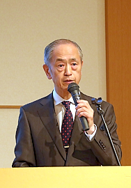 180718三菱日立ツール2 あいさつする増田社長