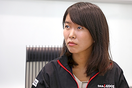 190507top2 市場ニーズの調査結果を報告する伊藤さん