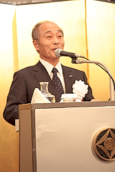 130127日工会a あいさつする横山会長