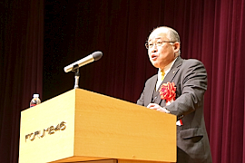 170312top末岡理事長 あいさつする末岡理事長
