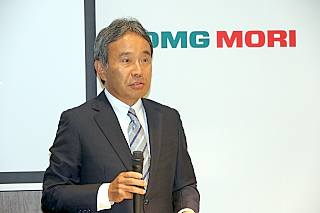 160920top2 説明をするDMG森精機 森社長