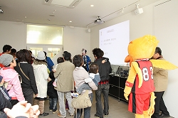 120304オーエスジーb 「OSGにおいでん」は子どもから大人まで楽しめると好評。