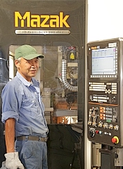 131006top9 熊谷稔鉄管加工センター事業部工場長は自他とも認める“マザックおたく”とのこと。