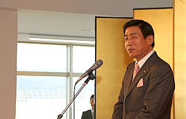 140127osg3 あいさつする石川社長