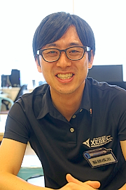 170814top8 マーケティング担当の服部氏